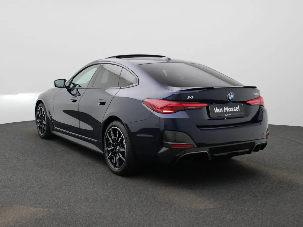 M50 | CARBON IN&EXTRIEUR | KEYLESS | 360 CAMERA | HARMAN EN KARDON | DRIVING ASSISTENT PRO | PANORAMKADAK | MEMORY STOELEN | HUD | SFEER VERLICHTING | TREKHAAK | STOEL EN STUUR VERVWARMING |