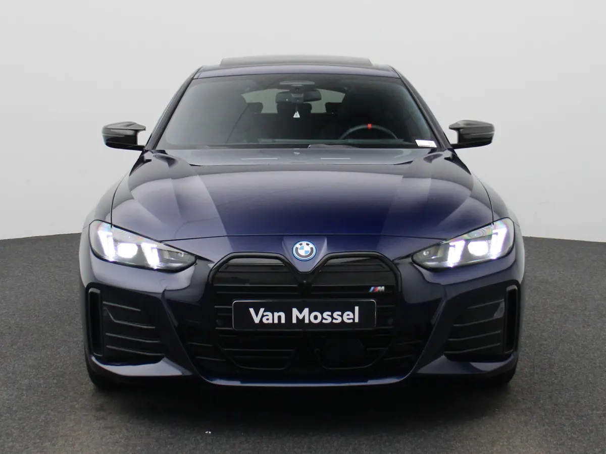 M50 | CARBON IN&EXTRIEUR | KEYLESS | 360 CAMERA | HARMAN EN KARDON | DRIVING ASSISTENT PRO | PANORAMKADAK | MEMORY STOELEN | HUD | SFEER VERLICHTING | TREKHAAK | STOEL EN STUUR VERVWARMING |