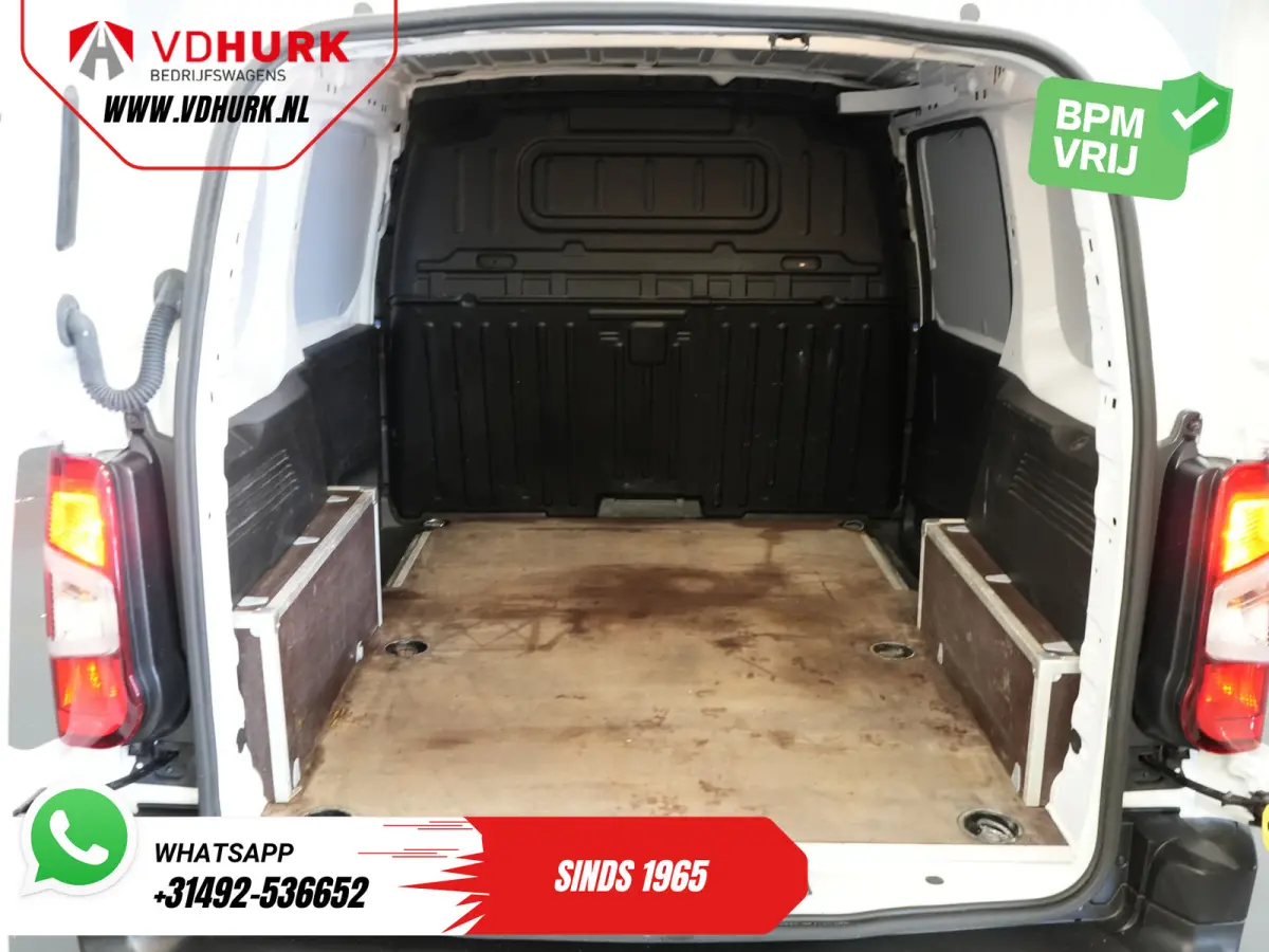1.5 HDi 100 pk NL Auto/ Carplay/ Stoelverw./ Stuurverw./ Camera/ Cruise/ PDC/ Airco