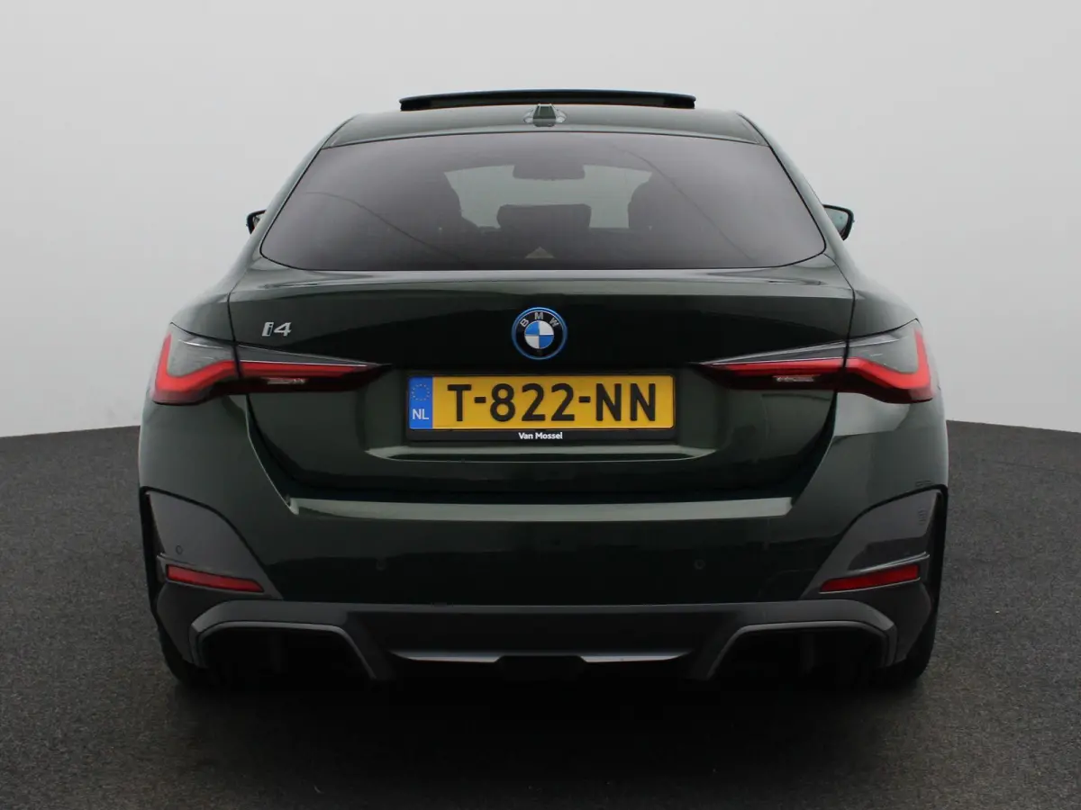 eDrive40 High Executive 84 kWh M-PAKKET | STOEL KOELING EN VERWARMING | PANORAMADAK | ADEPTIVE CRUISE | HUD| MEMORY STOELEN | CAMERA | KEYLESS | STOELVERWARMING ACHTER |