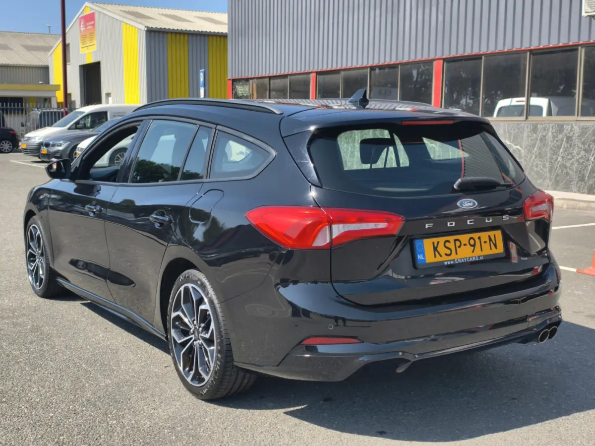 1.0 EcoBoost ST-LINE-NAVI-APPLE CARPLAY