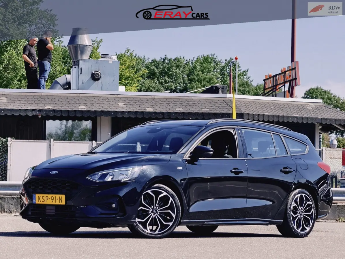 1.0 EcoBoost ST-LINE-NAVI-APPLE CARPLAY