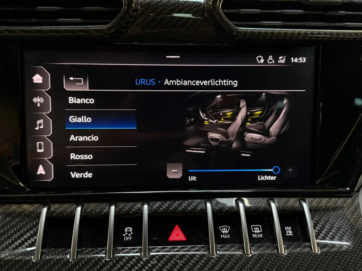 4.0 V8 |PANO|AKRAPOVIC|B&O|MASSAGE|CERAMIC|HuD|CARBON|SOFTCLOSE|360 CAMERA|GARANTIE 03/2027|23 INCH|650PK|BOMVOL!