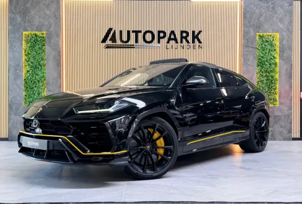 4.0 V8 |PANO|AKRAPOVIC|B&O|MASSAGE|CERAMIC|HuD|CARBON|SOFTCLOSE|360 CAMERA|GARANTIE 03/2027|23 INCH|650PK|BOMVOL!