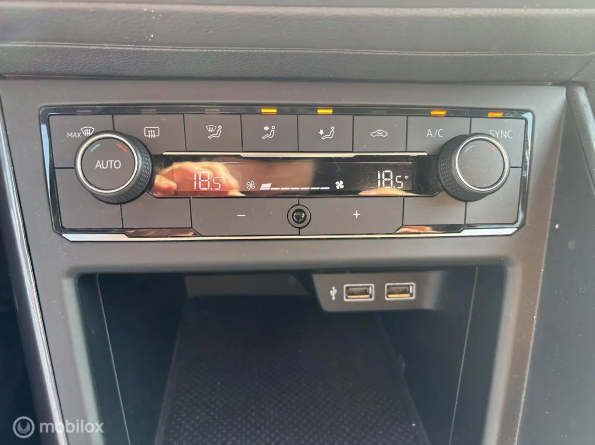 1.0 TSI R line 2019 zwart