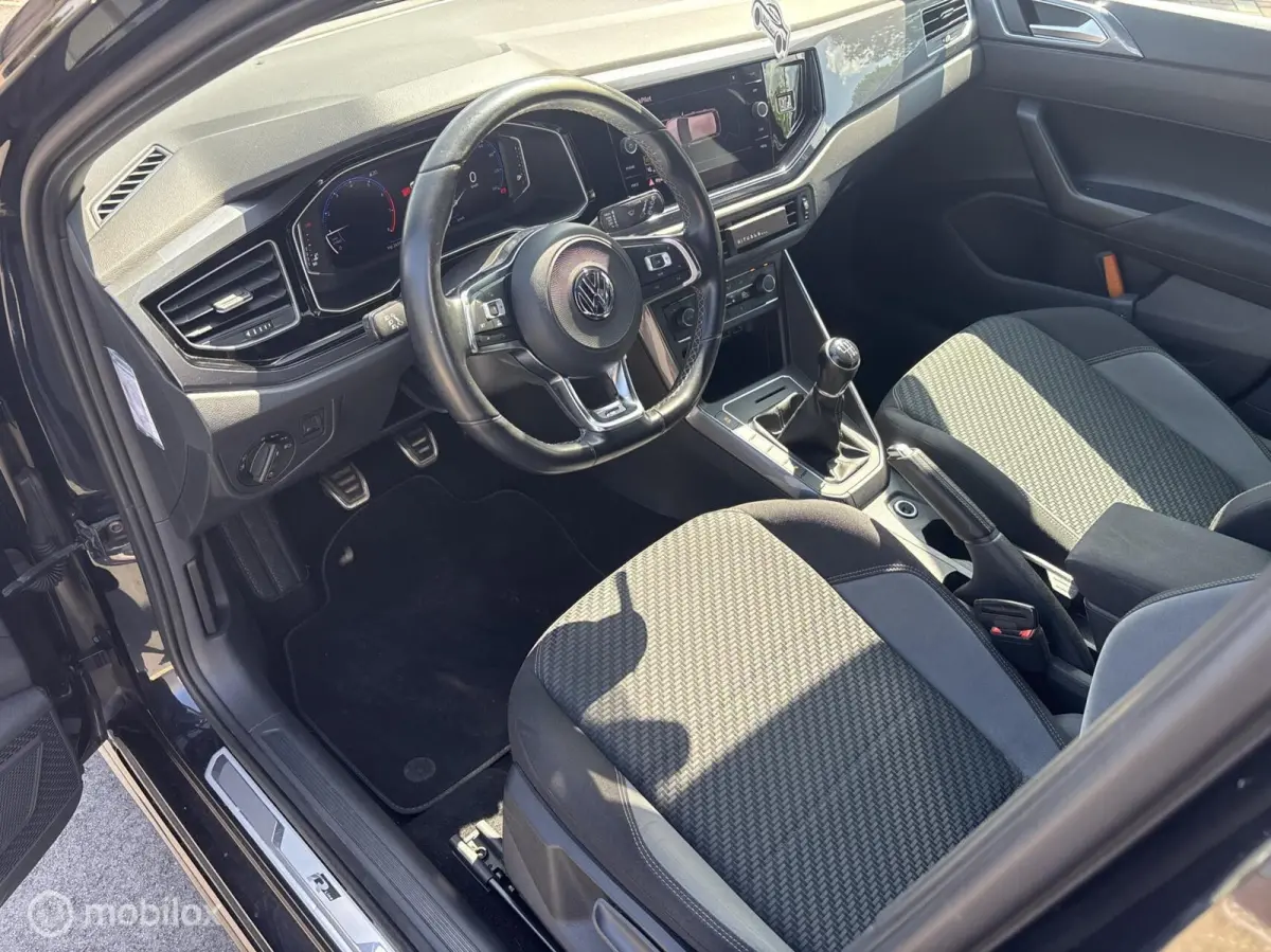 1.0 TSI R line 2019 zwart