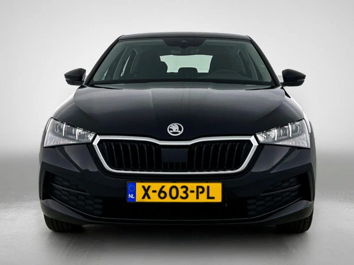 1.0 TSI Active 95 PK | CRUISE CONTROL | AIRCO | APPLE CARPLAY | LED | RIJSTROOKSENSOR MET CORRECTIE