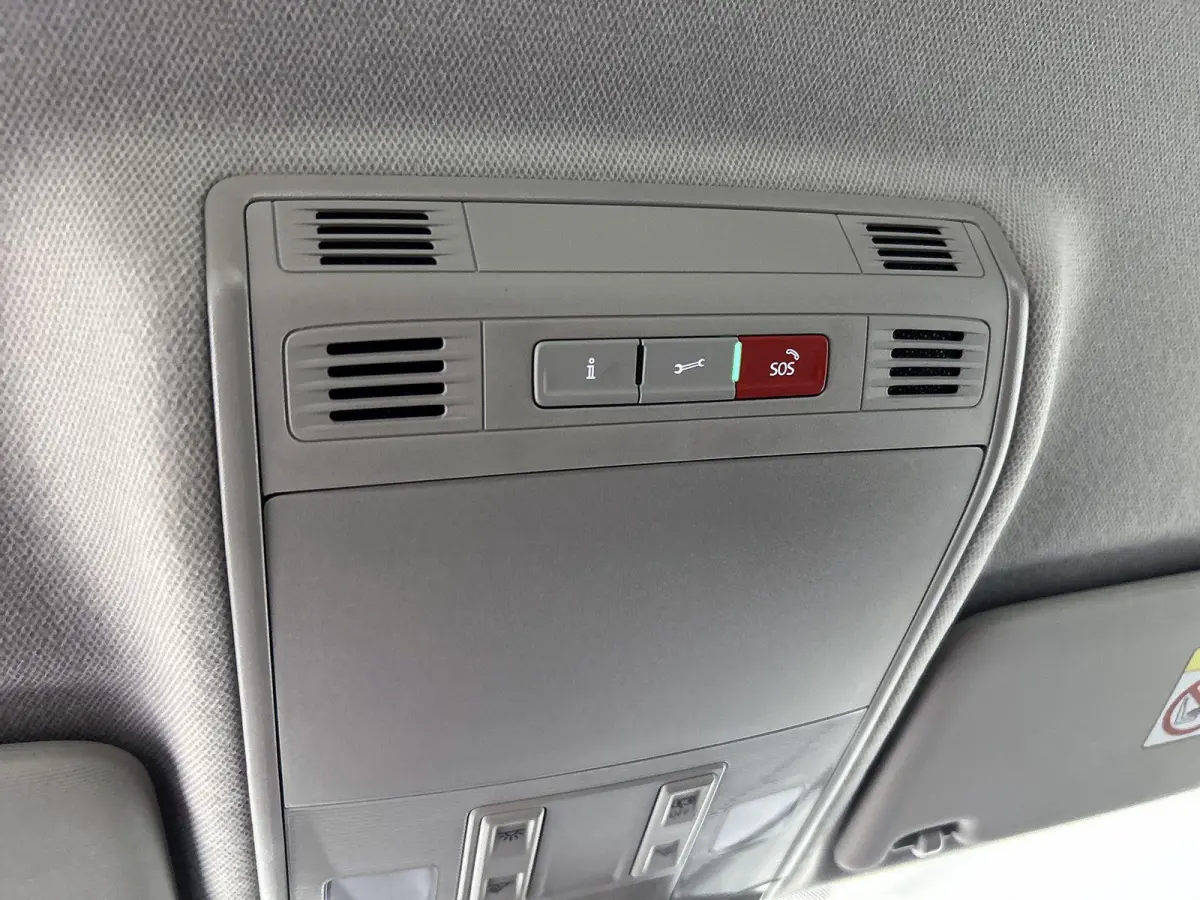 1.0 TSI Active 95 PK | CRUISE CONTROL | AIRCO | APPLE CARPLAY | LED | RIJSTROOKSENSOR MET CORRECTIE