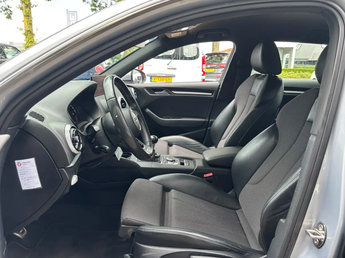 1.5 TFSI CoD Sport S Line Edition | Trekhaak | Sfeerverlichting | Parkeersensoren | Bluetooth