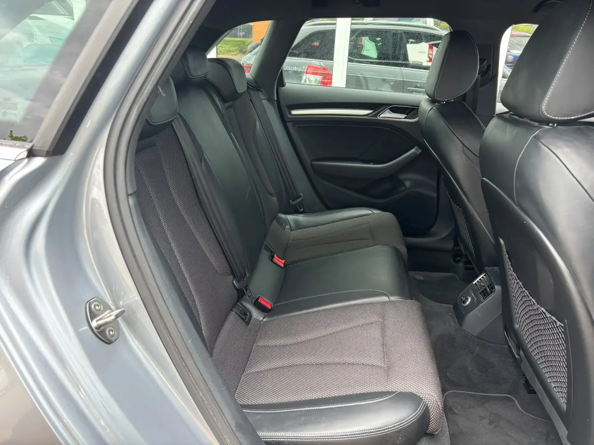 1.5 TFSI CoD Sport S Line Edition | Trekhaak | Sfeerverlichting | Parkeersensoren | Bluetooth