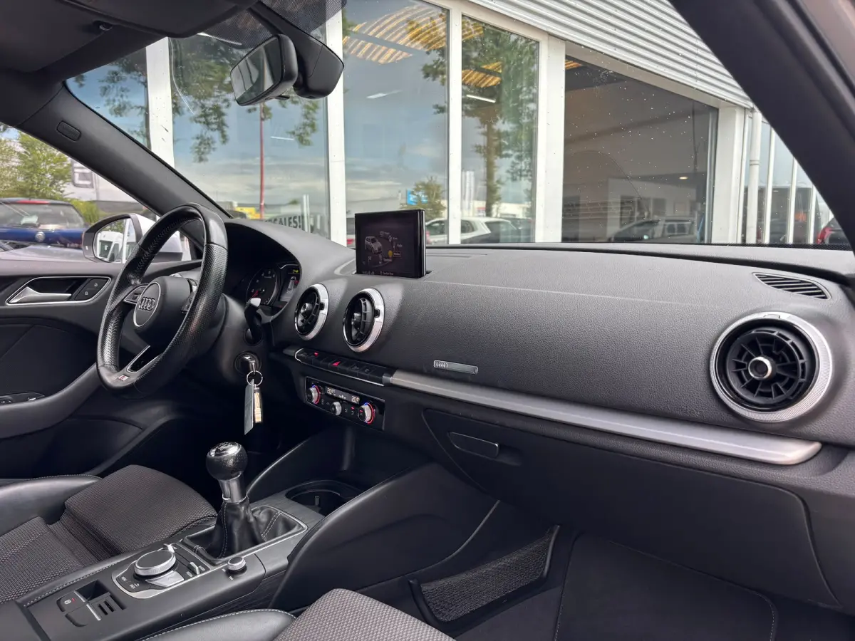 1.5 TFSI CoD Sport S Line Edition | Trekhaak | Sfeerverlichting | Parkeersensoren | Bluetooth