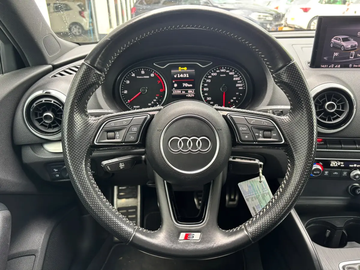 1.5 TFSI CoD Sport S Line Edition | Trekhaak | Sfeerverlichting | Parkeersensoren | Bluetooth