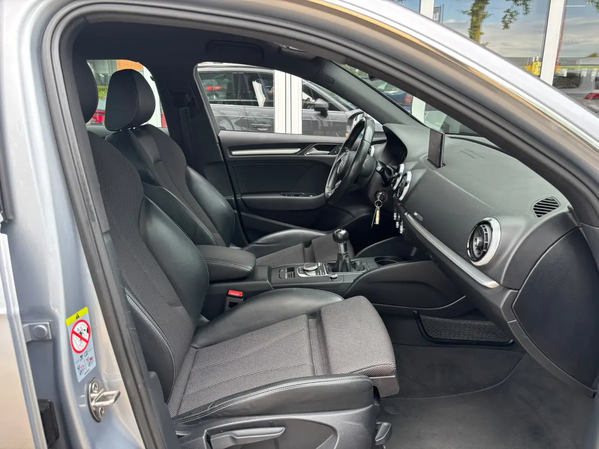 1.5 TFSI CoD Sport S Line Edition | Trekhaak | Sfeerverlichting | Parkeersensoren | Bluetooth