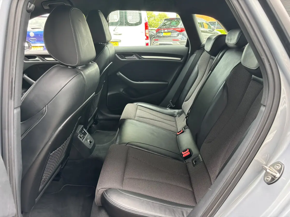 1.5 TFSI CoD Sport S Line Edition | Trekhaak | Sfeerverlichting | Parkeersensoren | Bluetooth