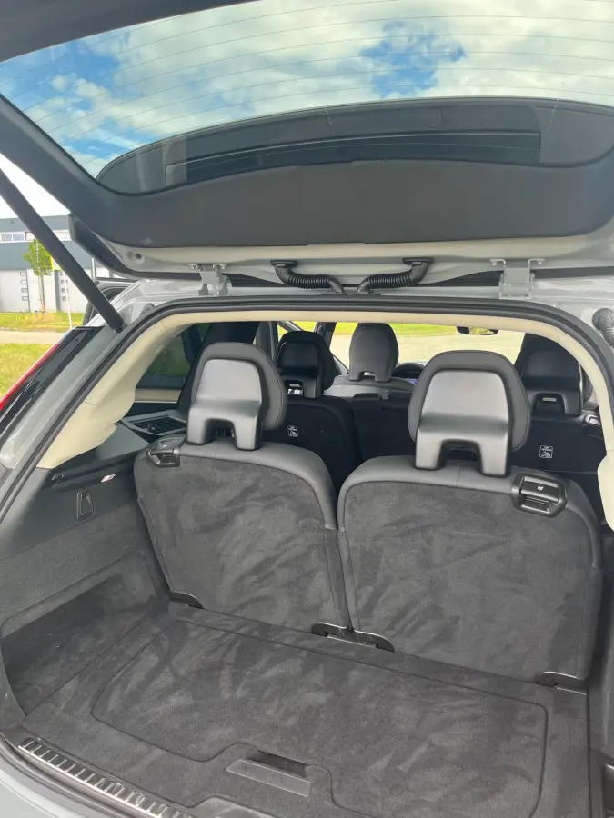 2.0 T8 Plug-in hybrid AWD Plus Bright |7 -zitter | Fabrieks garantie | Vapour Grey
