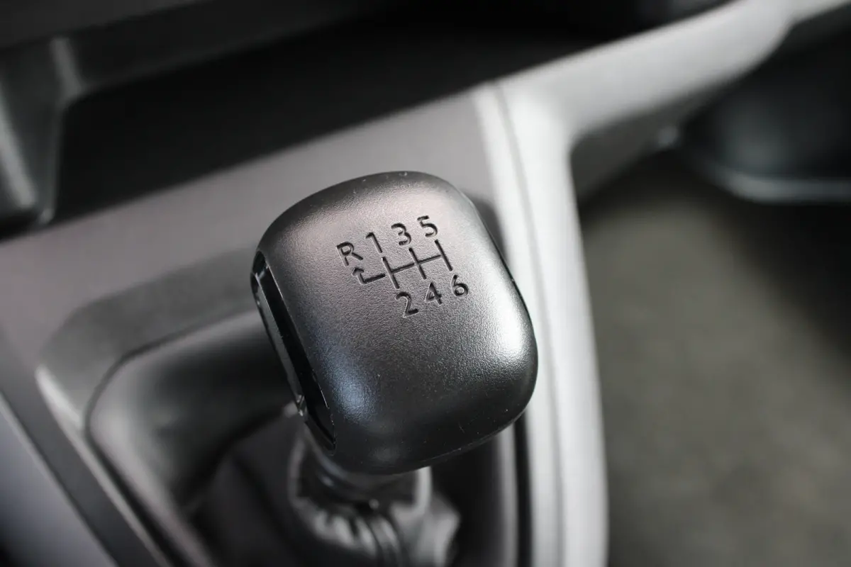 2.0 BlueHDI 120 M Driver | Navigatie | Camera | 3-Zits | Climate control | Lichtmetaal | Trekhaak | 85.000km |