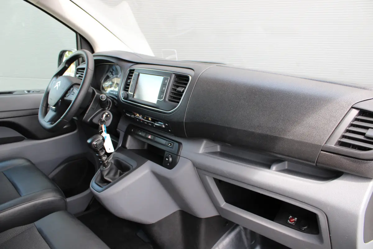 2.0 BlueHDI 120 M Driver | Navigatie | Camera | 3-Zits | Climate control | Lichtmetaal | Trekhaak | 85.000km |
