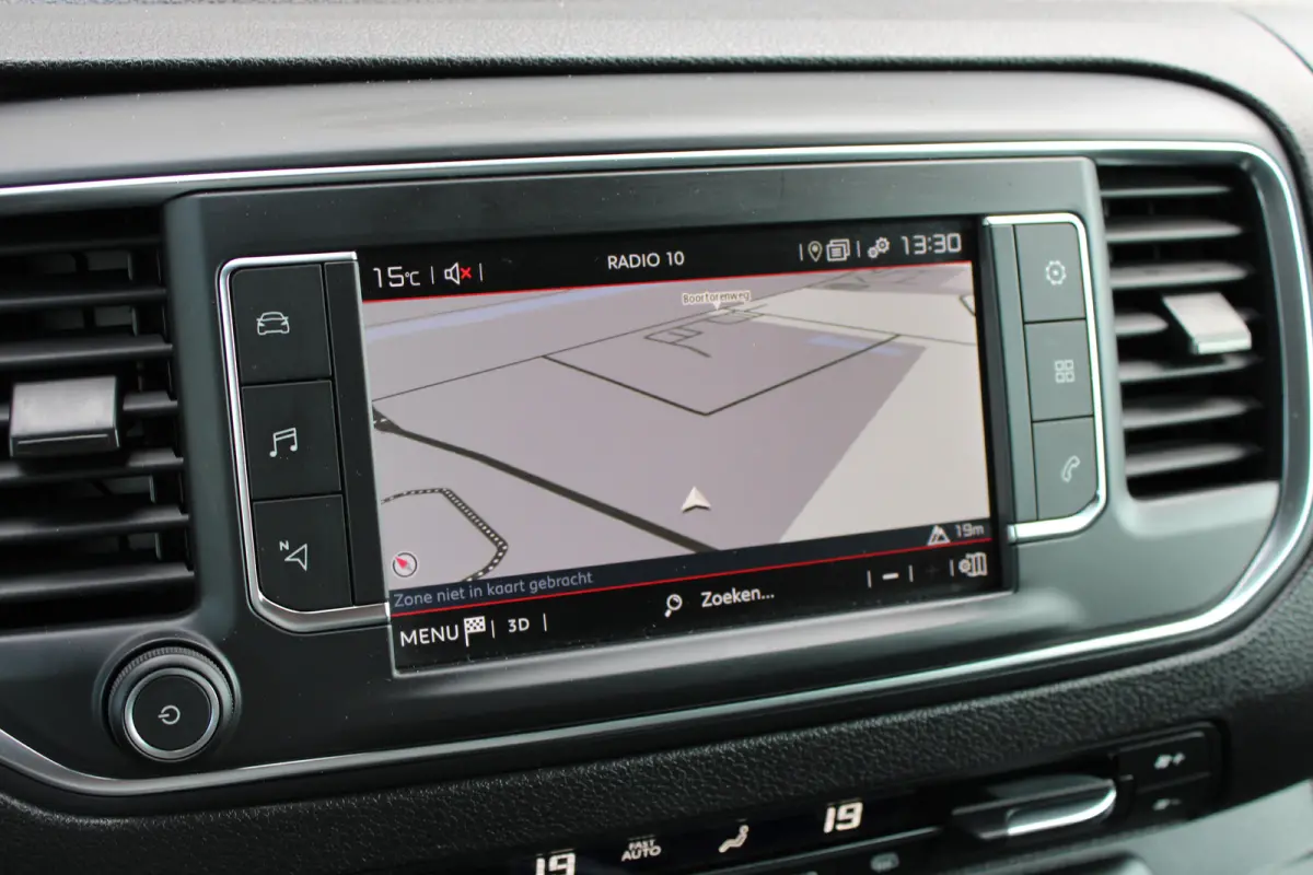 2.0 BlueHDI 120 M Driver | Navigatie | Camera | 3-Zits | Climate control | Lichtmetaal | Trekhaak | 85.000km |