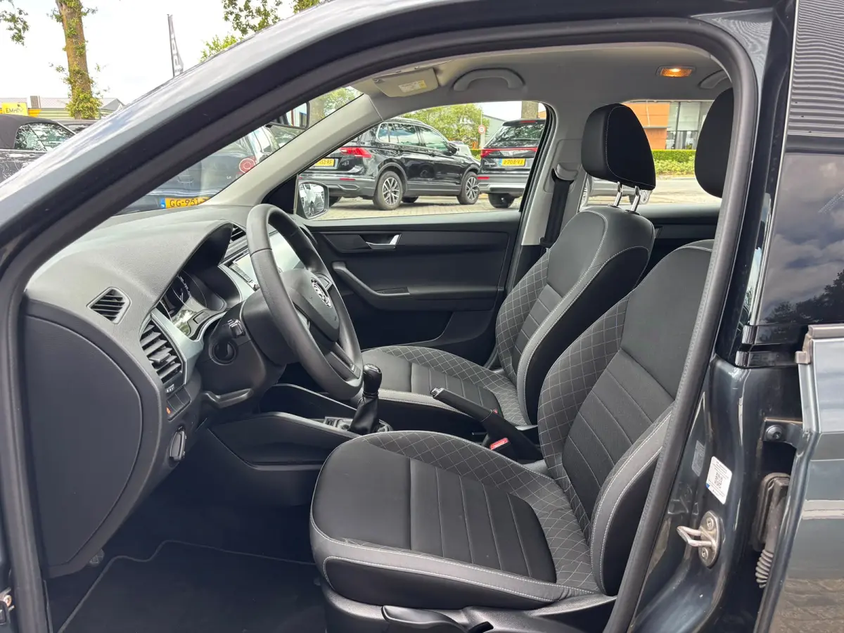 1.0 TSI Ambition | Stoelverwarming | Bluetooth | Cruise | Airco