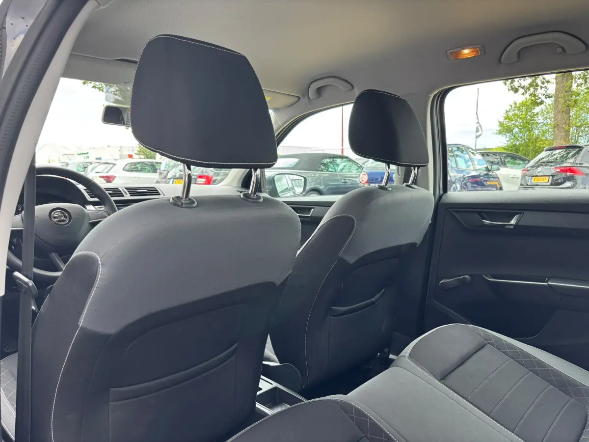 1.0 TSI Ambition | Stoelverwarming | Bluetooth | Cruise | Airco