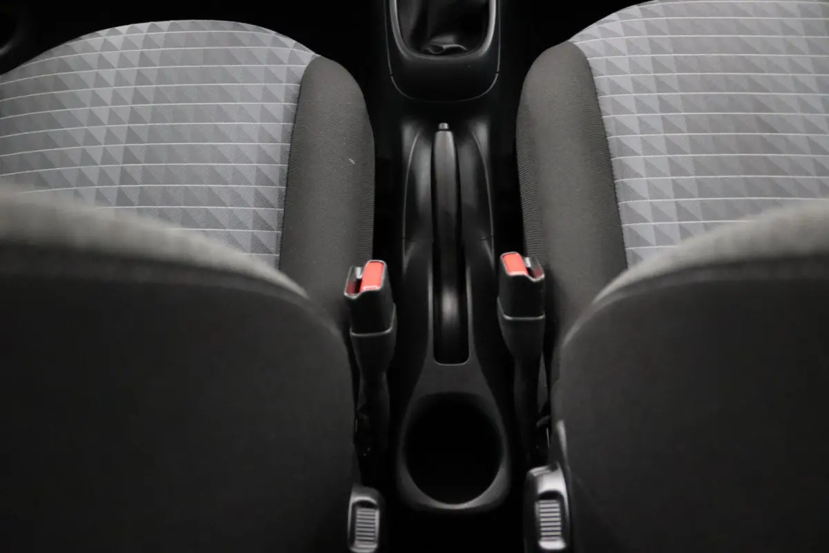 1.0 e-VTi Active | 5 Deurs | Airco |