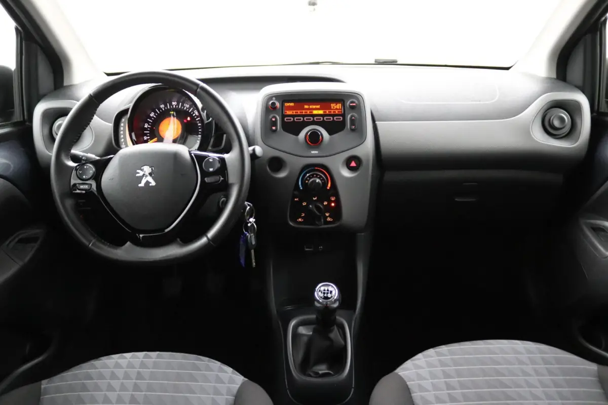 1.0 e-VTi Active | 5 Deurs | Airco |