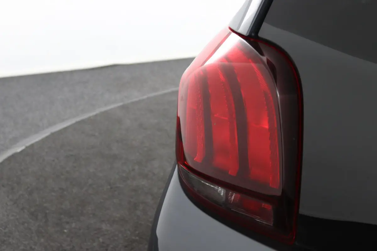 1.0 e-VTi Active | 5 Deurs | Airco |