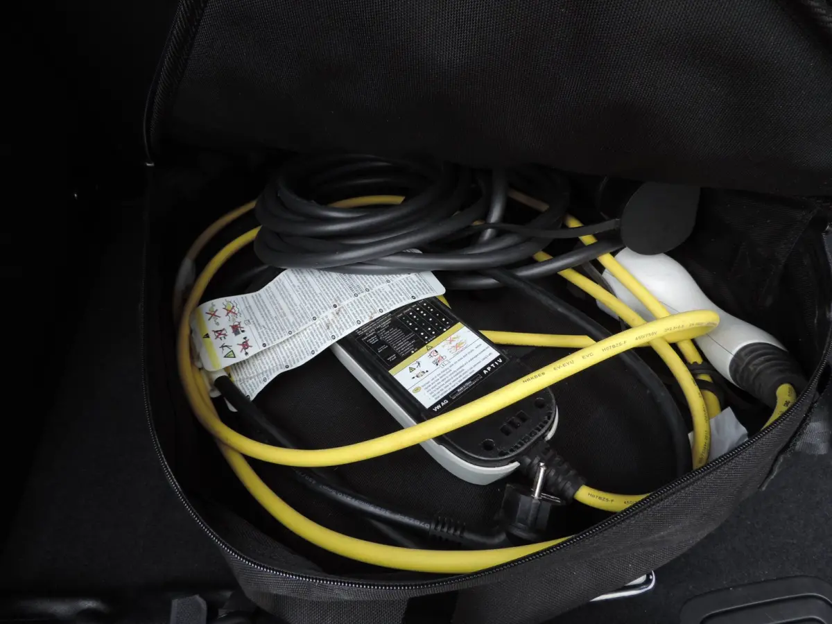 40 e-tron Advance Sport 75.000km | SOH 85% | Wegkl.th | Virt.dash | Stoelverw | 18'' | ACC | ECC | PDC v+a