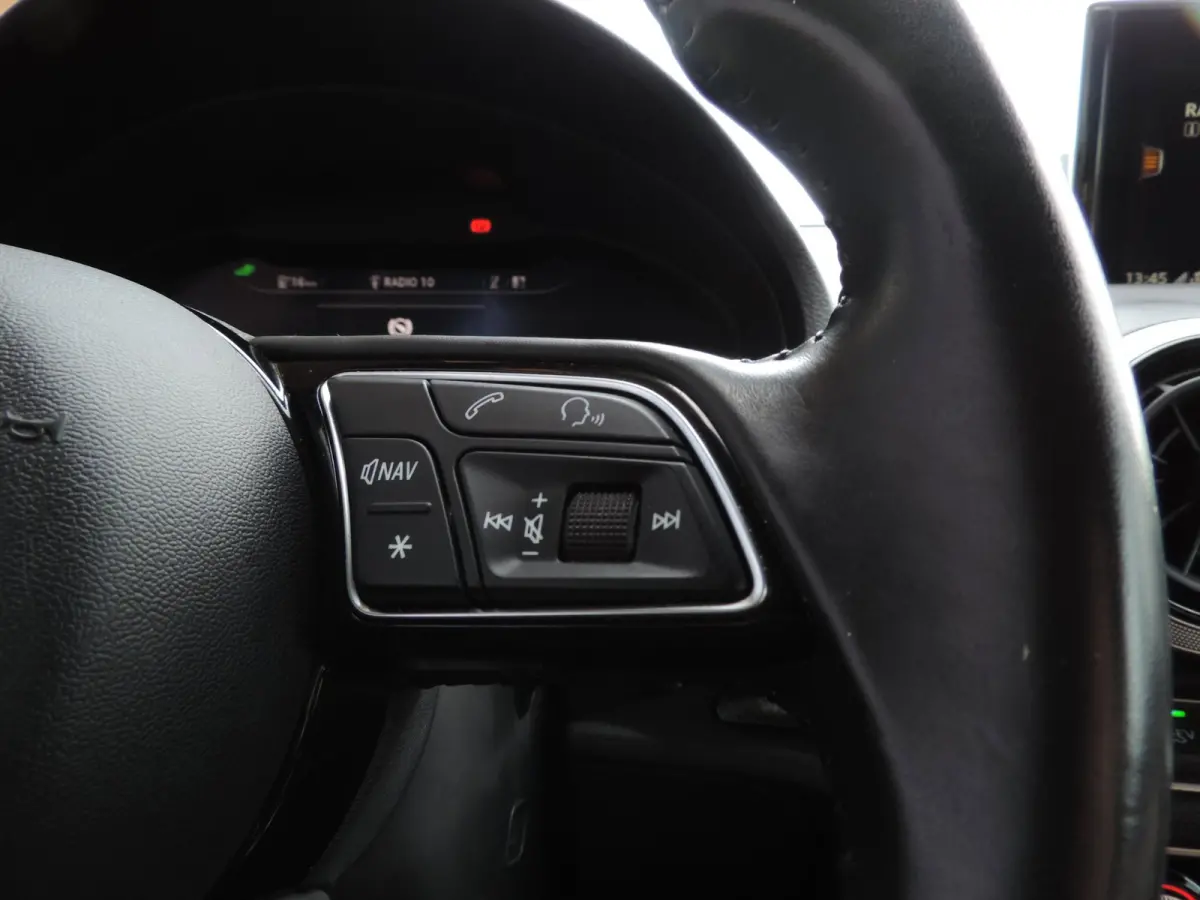 40 e-tron Advance Sport 75.000km | SOH 85% | Wegkl.th | Virt.dash | Stoelverw | 18'' | ACC | ECC | PDC v+a