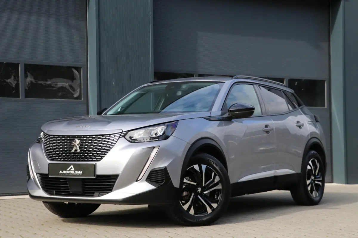 EV Allure Pack 50 kWh Lane Assist PDC Camera Cruise Control Navi Apple CarPlay Android Auto Keyless Start LMV 62000KM BJ2022