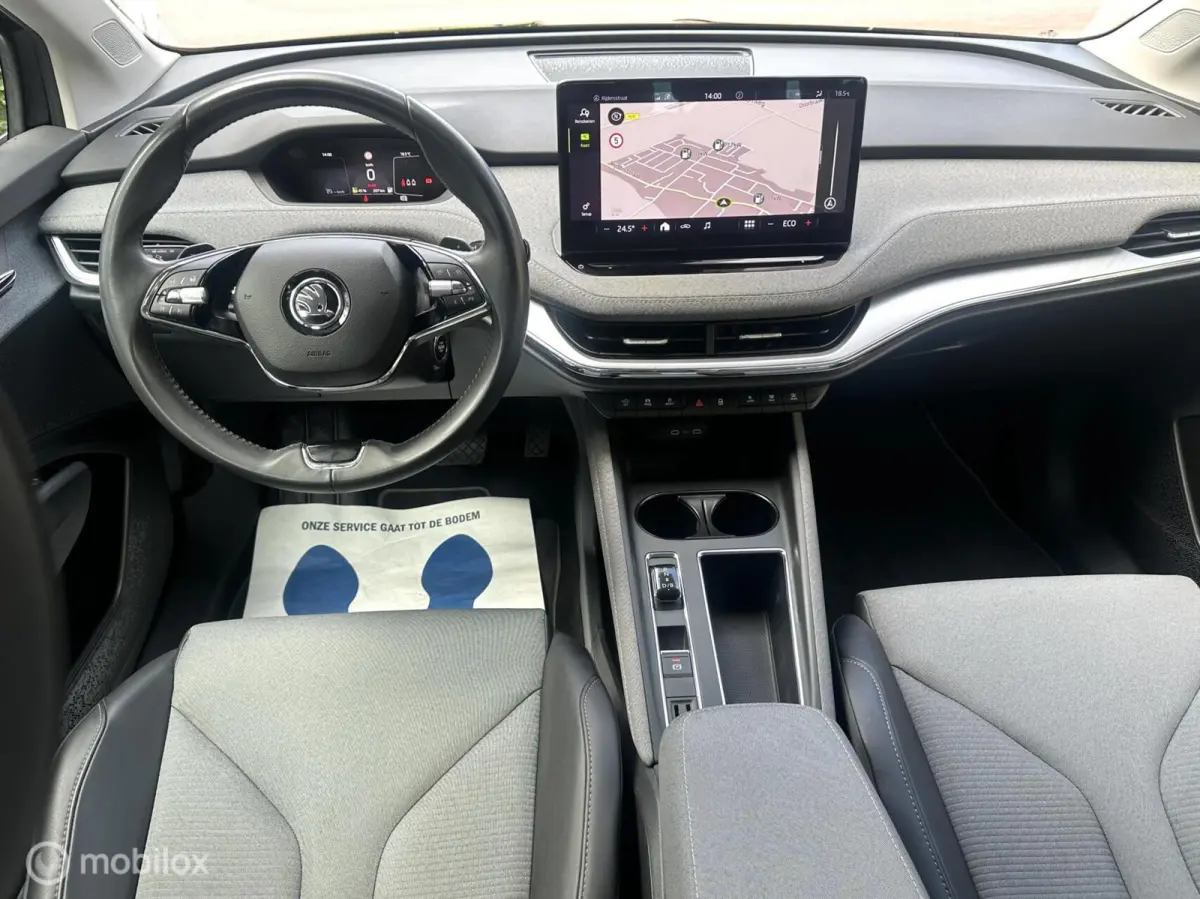 80 SOH 92% CARPLAY WEGKLAPBARE TREKHAAK STUURVERWARMING SFEERVERLICHTING ACHTERUITRIJ CAMERA GROTE ACCU!!