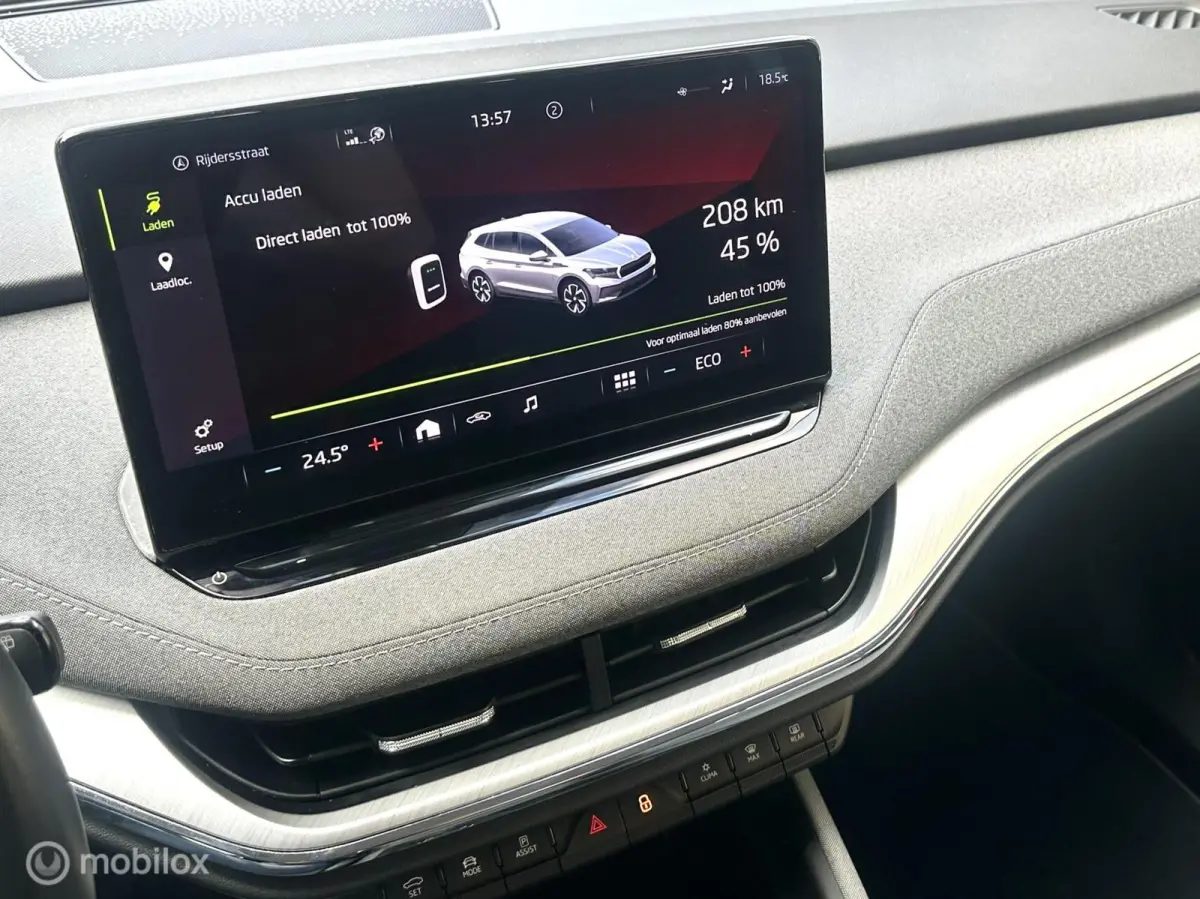 80 SOH 92% CARPLAY WEGKLAPBARE TREKHAAK STUURVERWARMING SFEERVERLICHTING ACHTERUITRIJ CAMERA GROTE ACCU!!