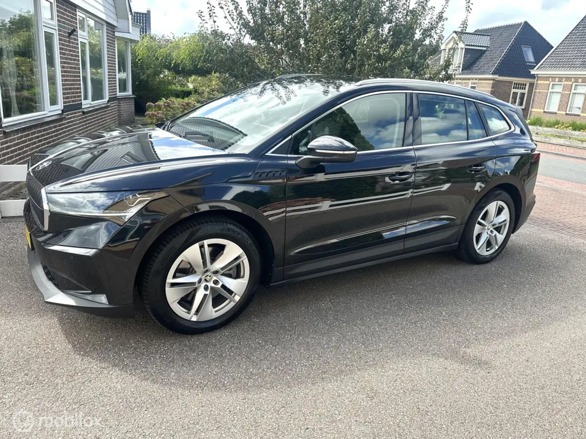 80 SOH 92% CARPLAY WEGKLAPBARE TREKHAAK STUURVERWARMING SFEERVERLICHTING ACHTERUITRIJ CAMERA GROTE ACCU!!