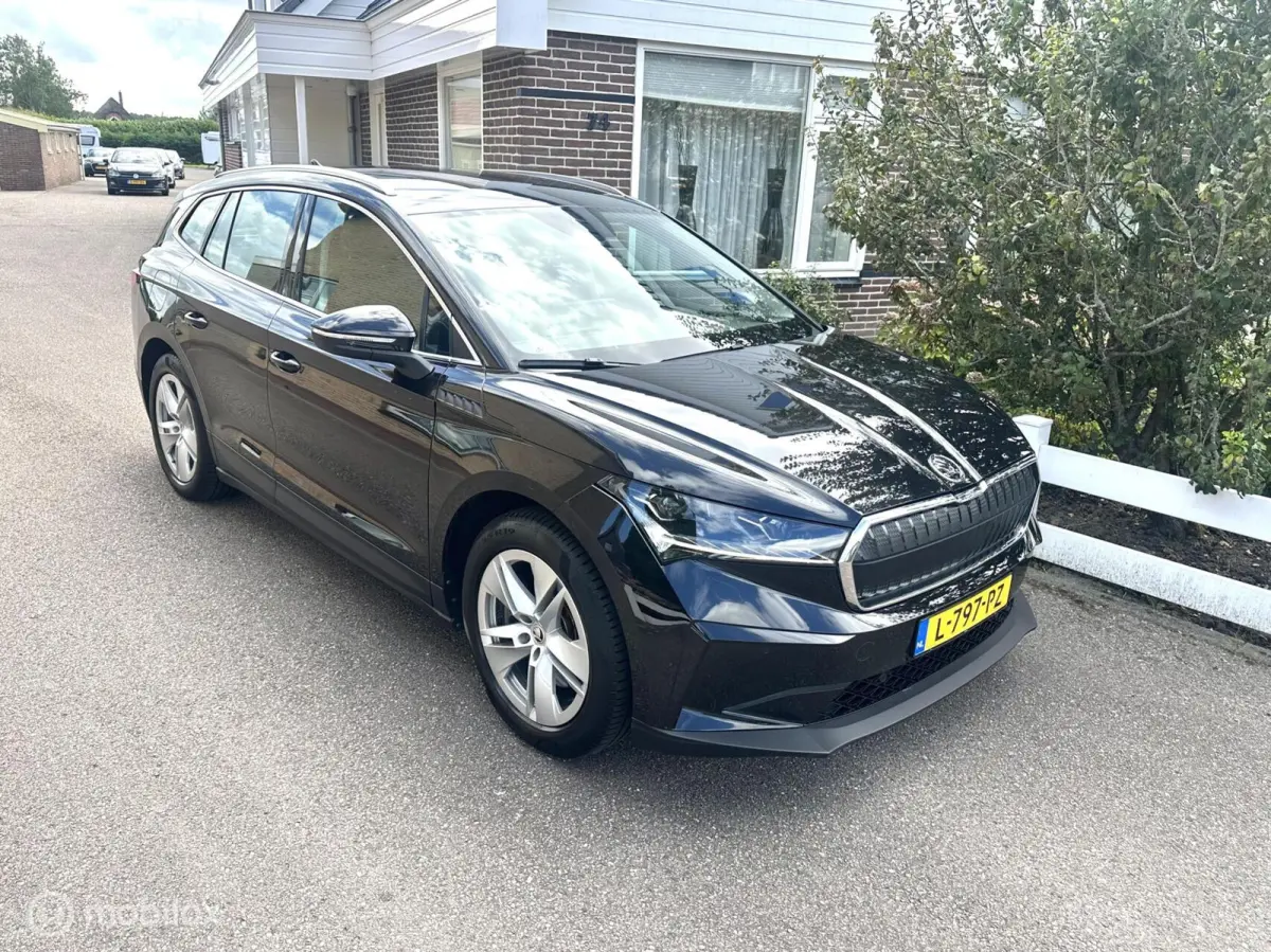 80 SOH 92% CARPLAY WEGKLAPBARE TREKHAAK STUURVERWARMING SFEERVERLICHTING ACHTERUITRIJ CAMERA GROTE ACCU!!
