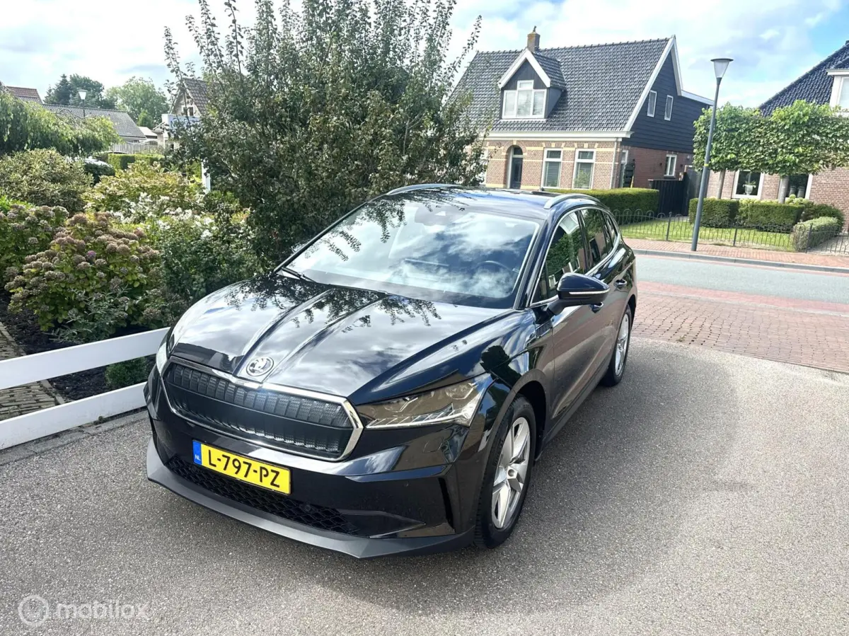 80 SOH 92% CARPLAY WEGKLAPBARE TREKHAAK STUURVERWARMING SFEERVERLICHTING ACHTERUITRIJ CAMERA GROTE ACCU!!
