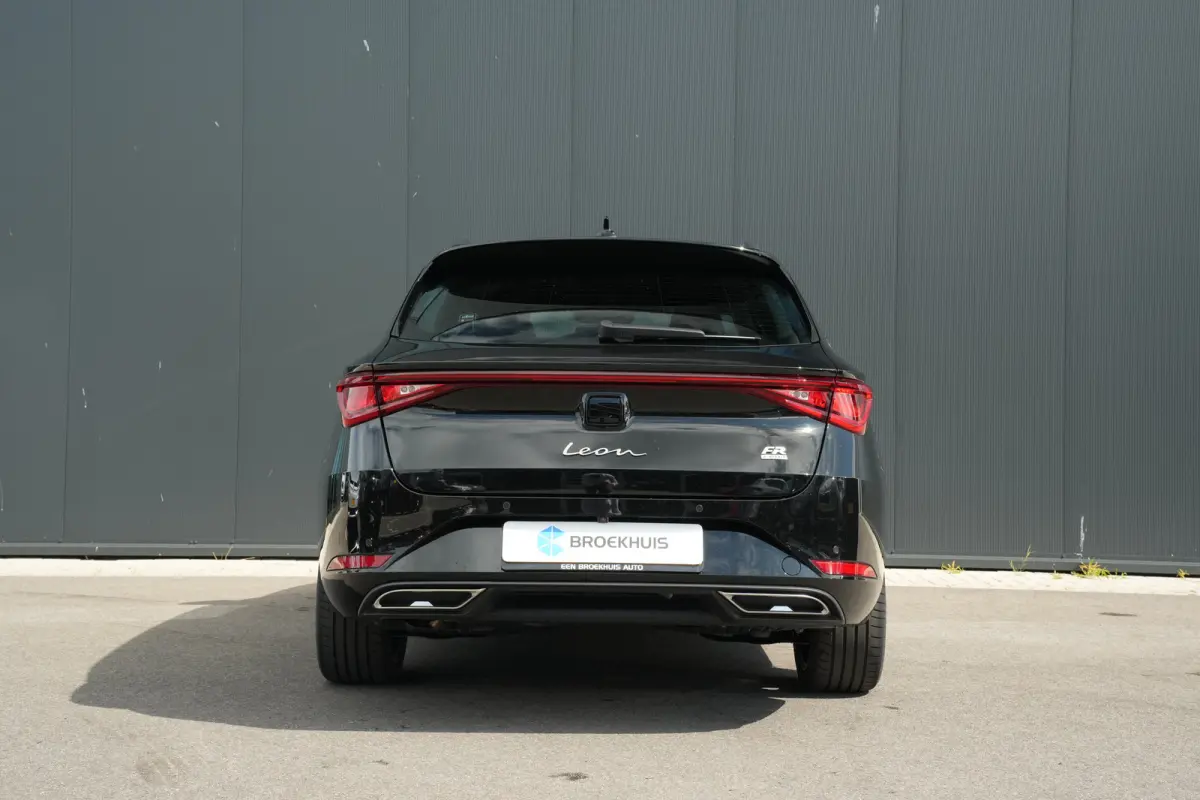 FR Business - eHybrid | Achteruitrijcamera | Automatisch dimmende binnenspiegel | Dakhemel uitgevoerd in zwart