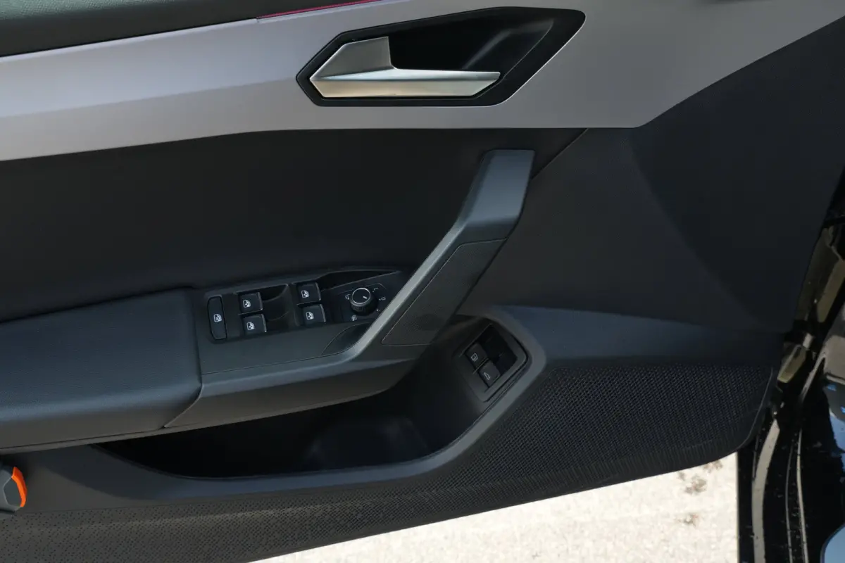 FR Business - eHybrid | Achteruitrijcamera | Automatisch dimmende binnenspiegel | Dakhemel uitgevoerd in zwart