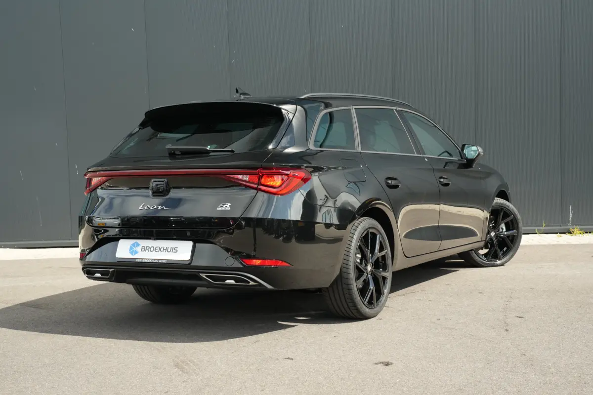 FR Business - eHybrid | Achteruitrijcamera | Automatisch dimmende binnenspiegel | Dakhemel uitgevoerd in zwart