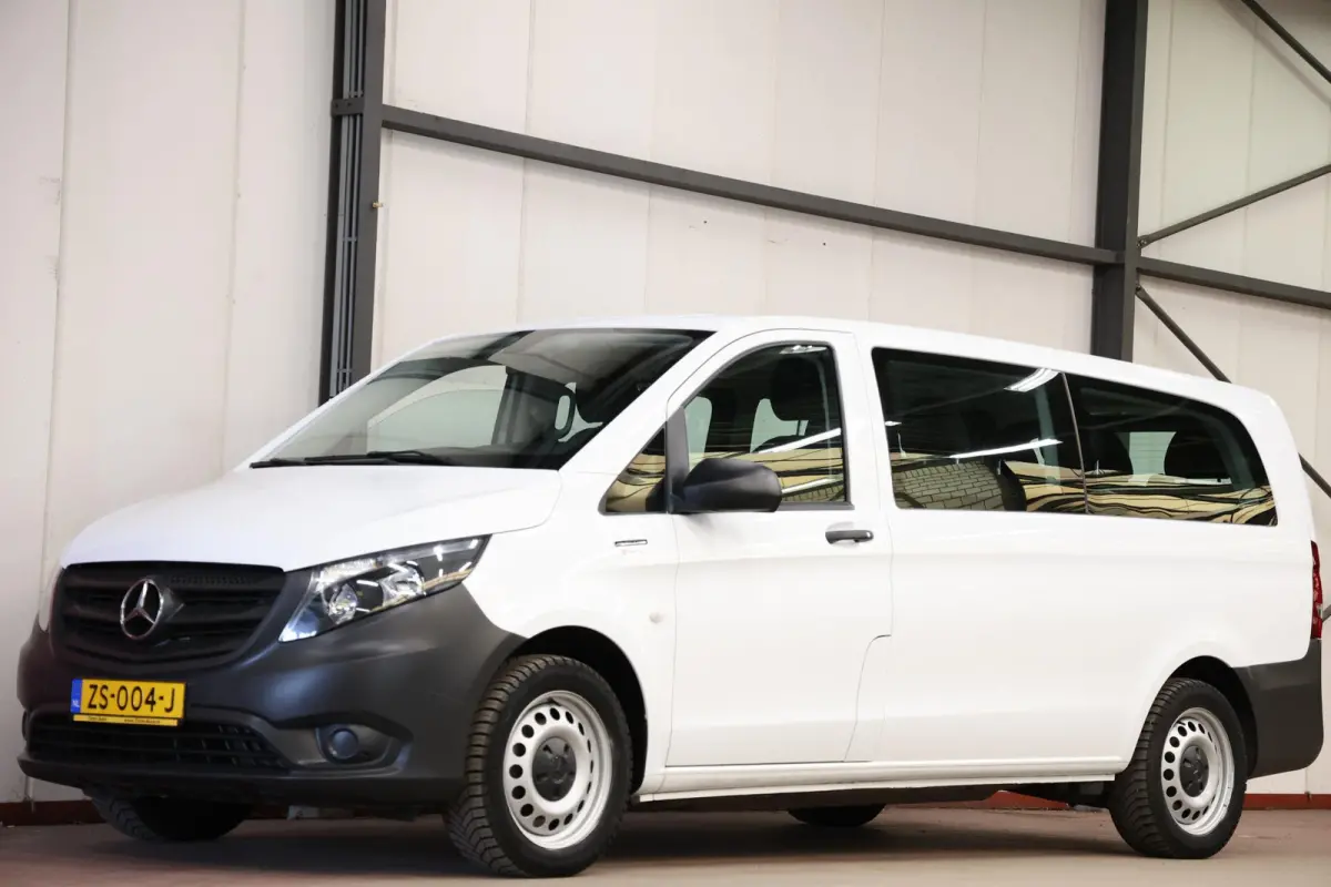 PRO L3 9 PERSOONS PERSONENBUS