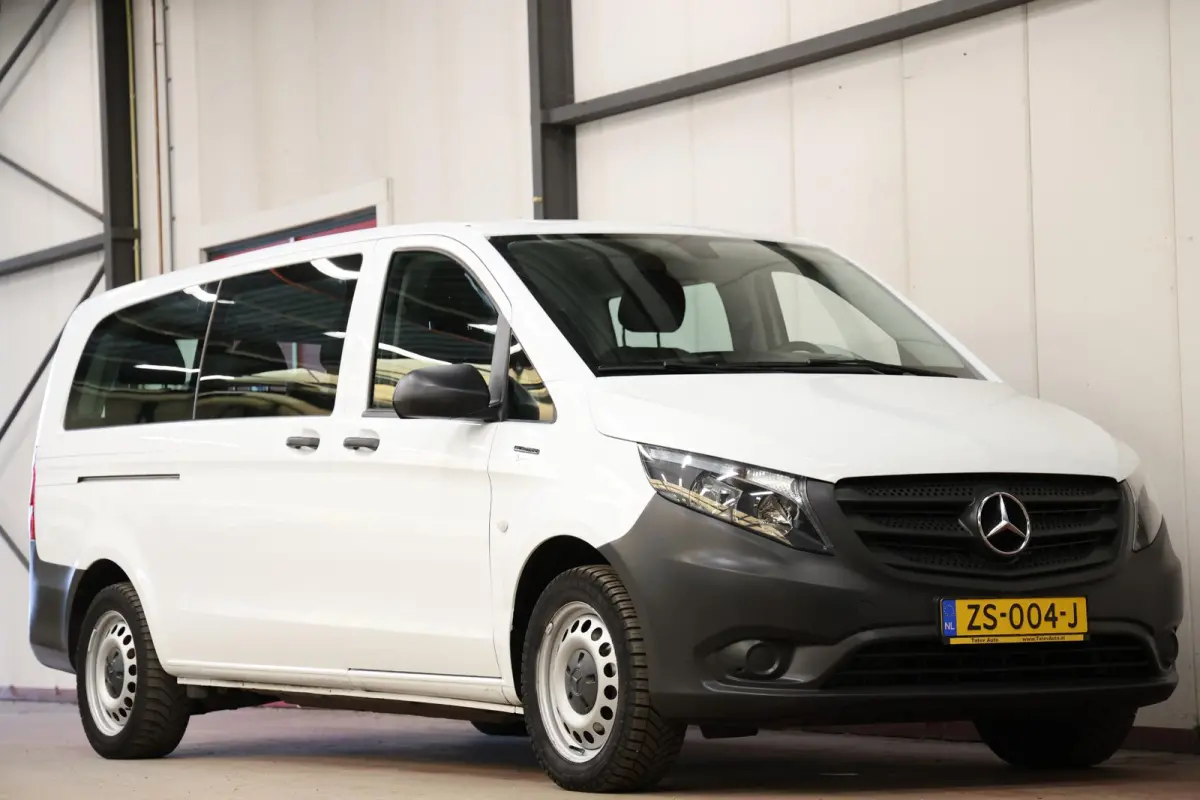 PRO L3 9 PERSOONS PERSONENBUS