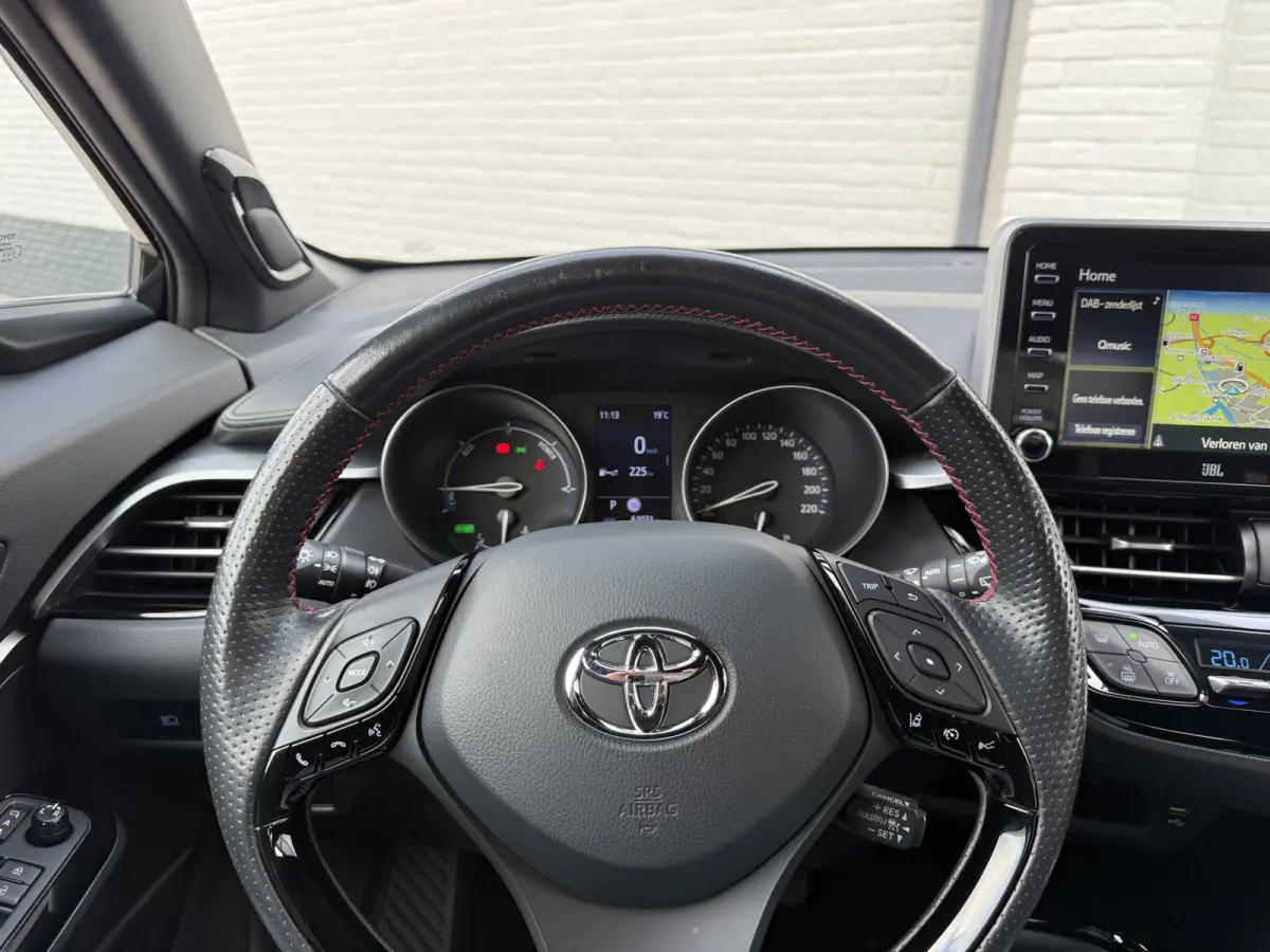 2.0 Hybrid GR-Sport | JBL | ACC | Elek. Stoel | Camera | Keyless | 19 inch