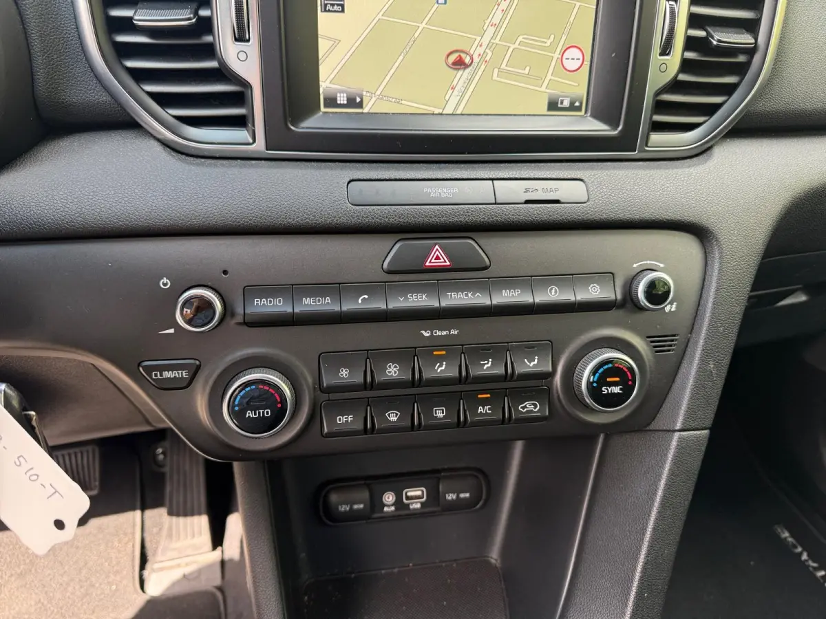 1.6 GDI First Edition Achteruitrijcamera | Parkeersensoren | Cruise control | Navi | LM Velgen |