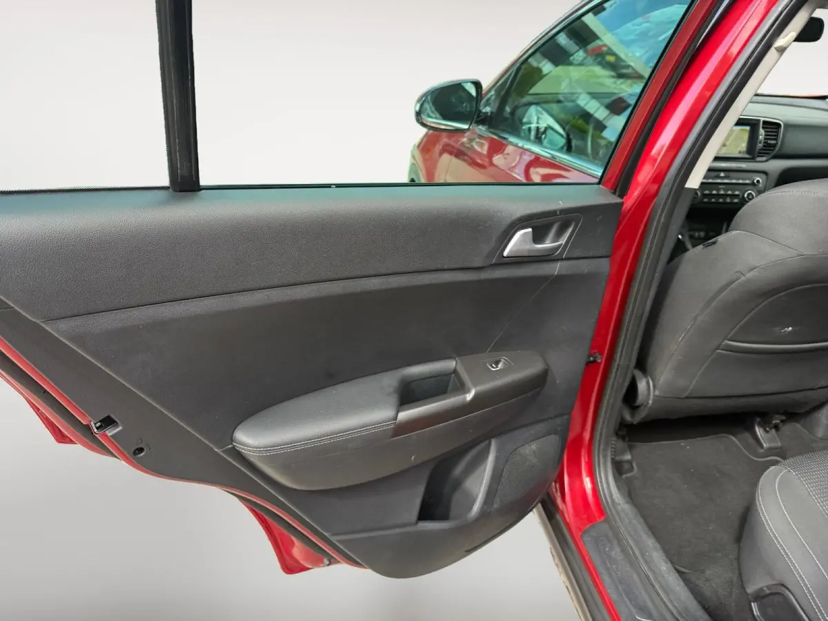 1.6 GDI First Edition Achteruitrijcamera | Parkeersensoren | Cruise control | Navi | LM Velgen |