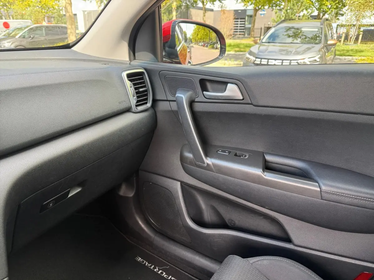 1.6 GDI First Edition Achteruitrijcamera | Parkeersensoren | Cruise control | Navi | LM Velgen |