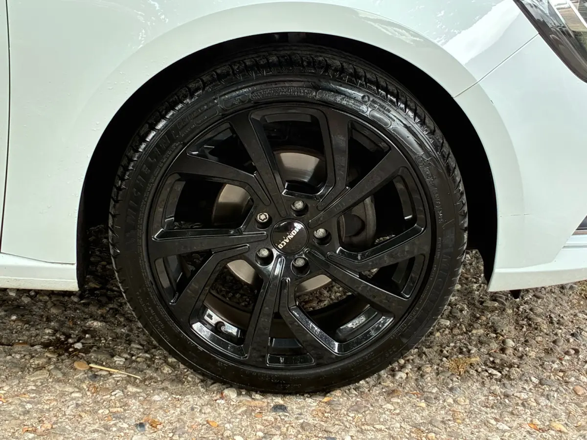 1.5 dCi Eco2 Zen | Navi + Clima + Cruise nu €6.975,-!!