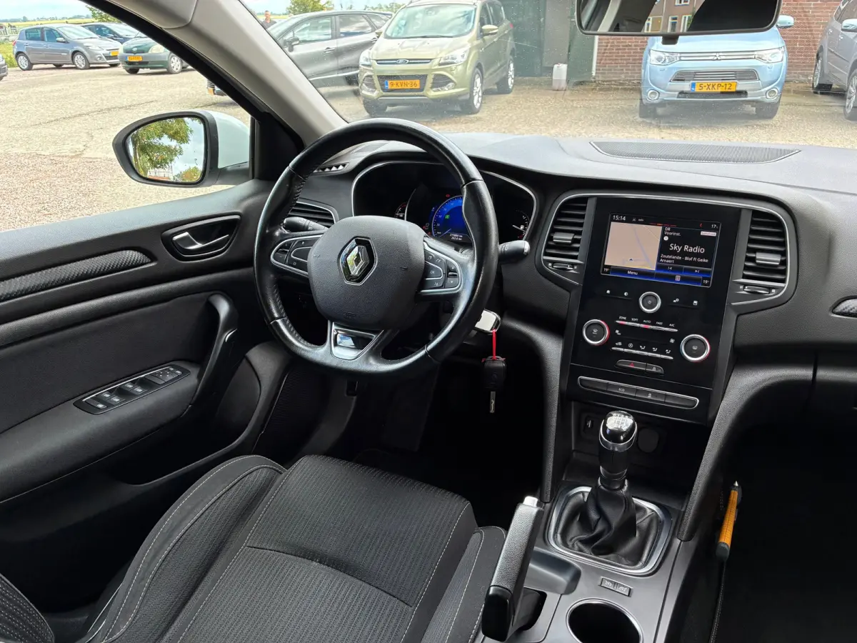 1.5 dCi Eco2 Zen | Navi + Clima + Cruise nu €6.975,-!!