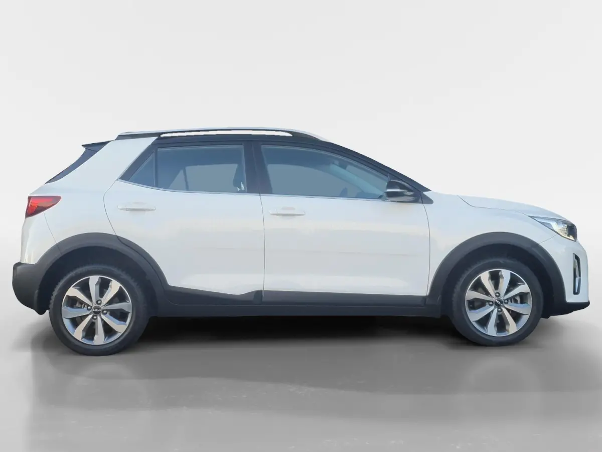 1.0i Turbo DynamicLine Automaat |  Two-tone lak | Apple Carplay / Android Auto | Airco |  Elektrische ramen | Camera | Parkeersensoren | Lichtmetalen velgen |