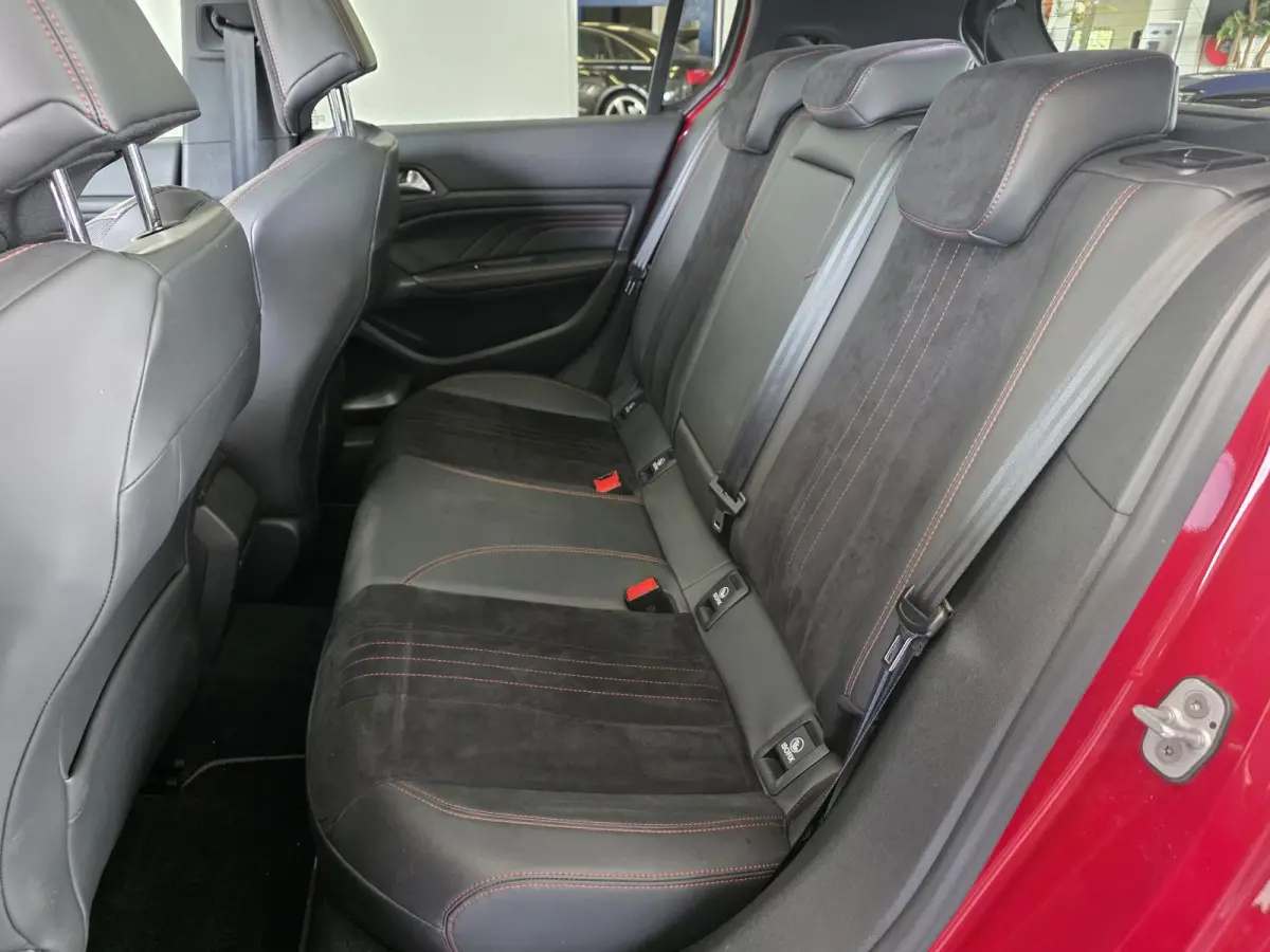 1.6 e-THP GTi 270 | NL-Auto | 100% onderhouden | Denon