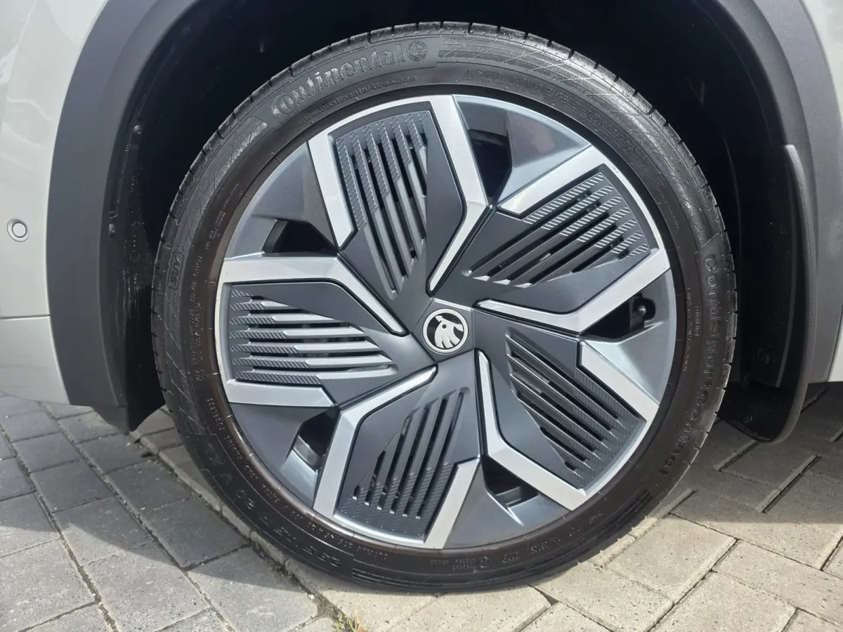 1.5 TSI MHEV Sportline Business | 7-Persoons | Met o.a. panoramadak, elektr. uitkl. trekhaak en elektr. achterklep!