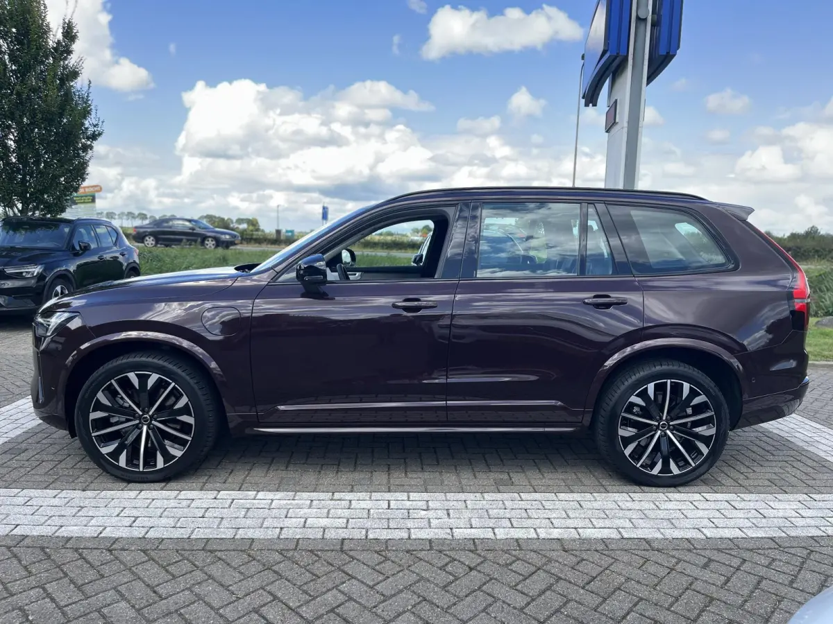 T8 Ultra Dark | Trekhaak | Luchtvering | Massage Stoelen | Bowers & Wilkins | Panoramadak |